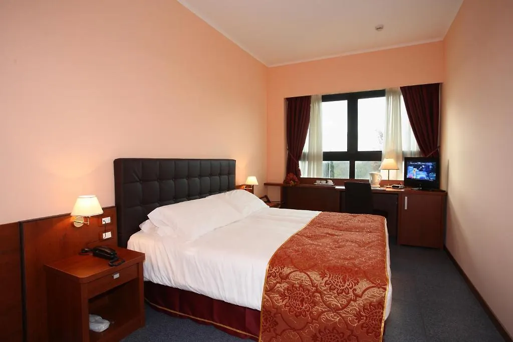 ***  Galileo Palace Hotel Arezzo Italia
