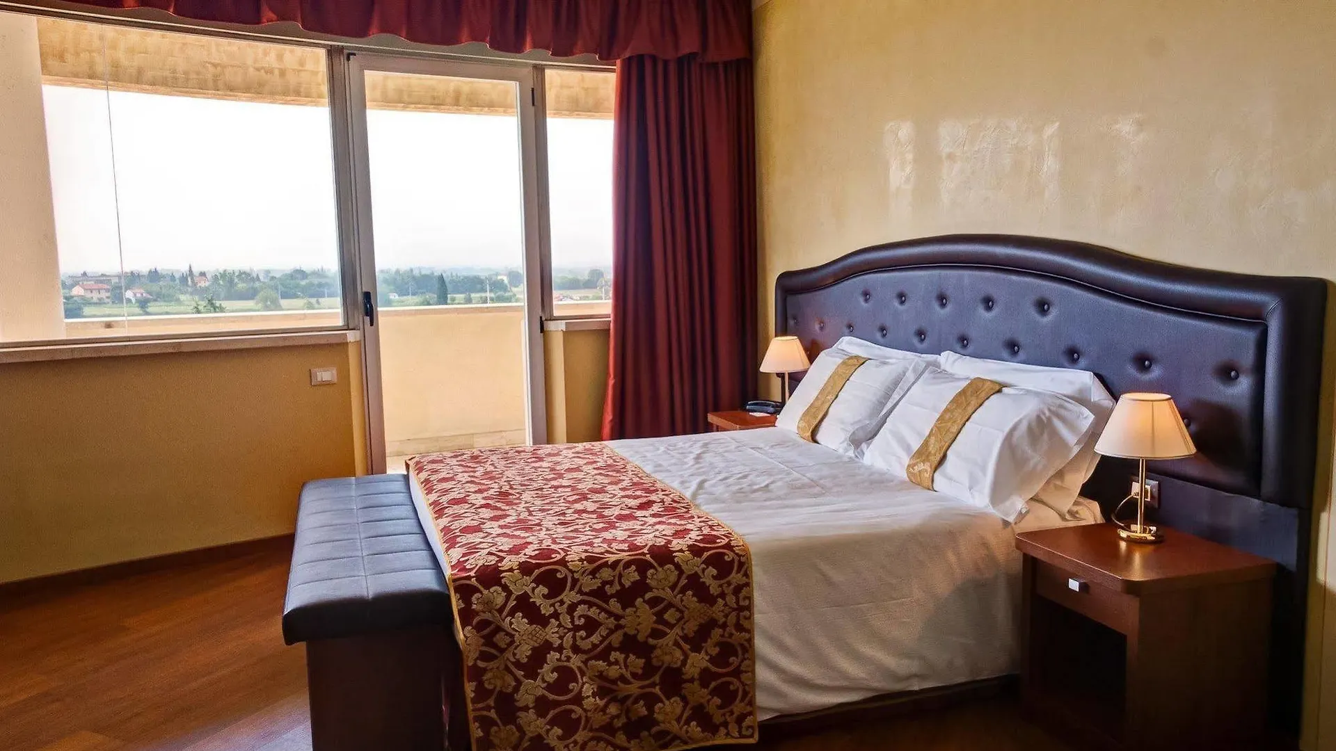 ארצו Galileo Palace Hotel 3*,